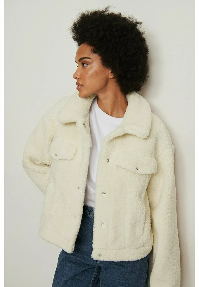 NA-KD Veste Polaire - Offwhite 1 NA-KD Veste Polaire - Offwhite