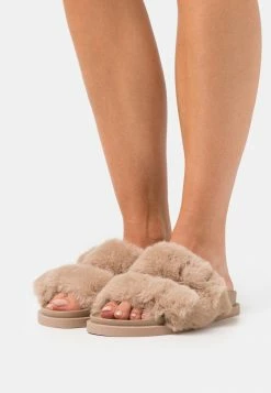 NA-KD FLUFFY BUCKLE - Mules - Beige
