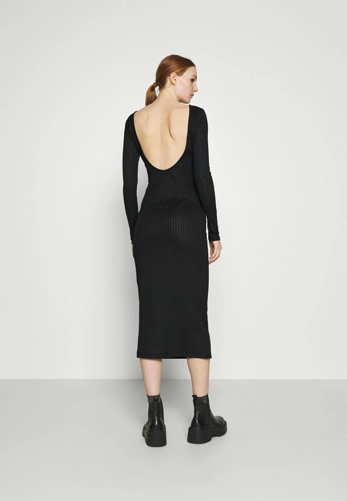 NA-KD DEEP BACK MIDI DRESS - Robe Fourreau - Black 3 NA-KD DEEP BACK MIDI DRESS - Robe Fourreau - Black – Image 3