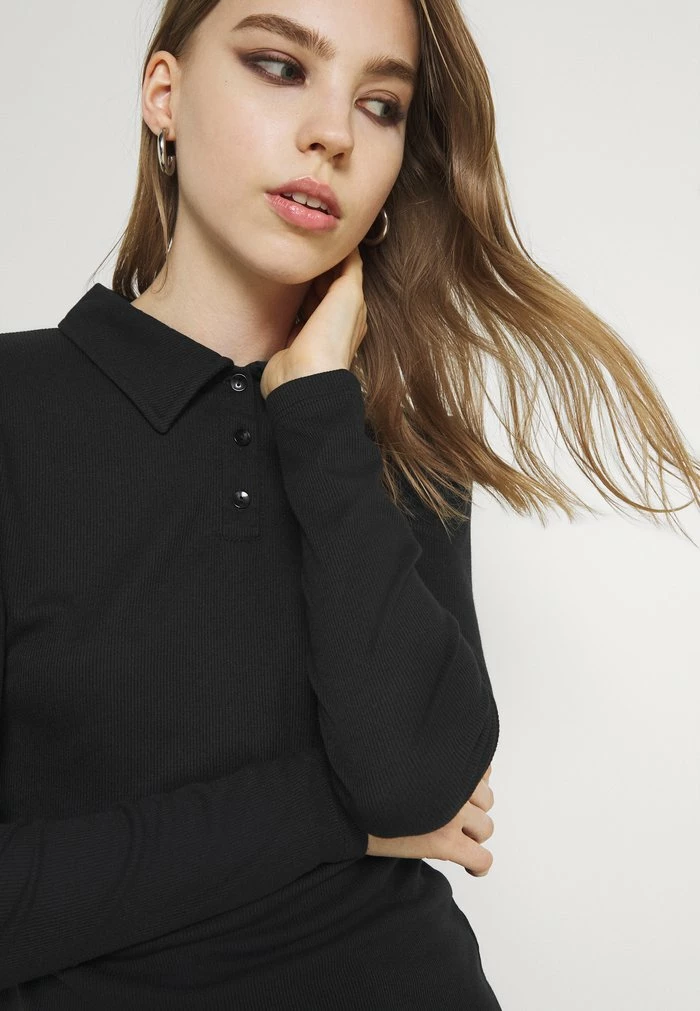 NA-KD BUTTONED COLLAR - T-shirt à Manches Longues - Black 5 NA-KD BUTTONED COLLAR - T-shirt à Manches Longues - Black – Image 5