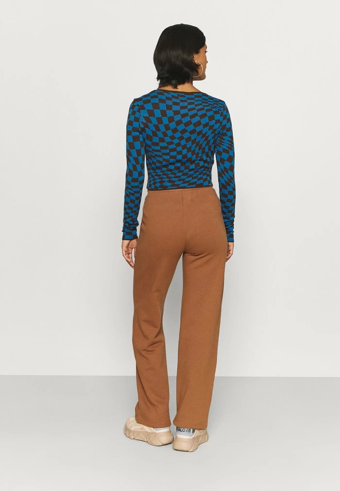 NA-KD STRAIGHT PANTS - Pantalon De Survêtement - Brown 3 NA-KD STRAIGHT PANTS - Pantalon De Survêtement - Brown – Image 3