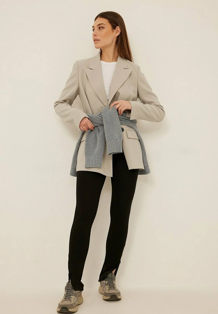 NA-KD MIT REISSVERSCHLUSS - Legging - Black 1 NA-KD MIT REISSVERSCHLUSS - Legging - Black