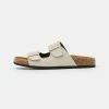 NA-KD BUCKLED FOOTBED SLIPPERS - Mules - Light Beige -NA-KD Soldes Magasin fe5be01f03f04188a22a981d4e86b91e